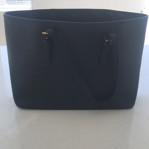 Michael Kors bag - Picture 2 of 6